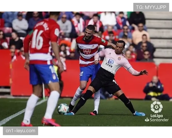 卡布雷拉头球制胜 西班牙人后防核心展现价值